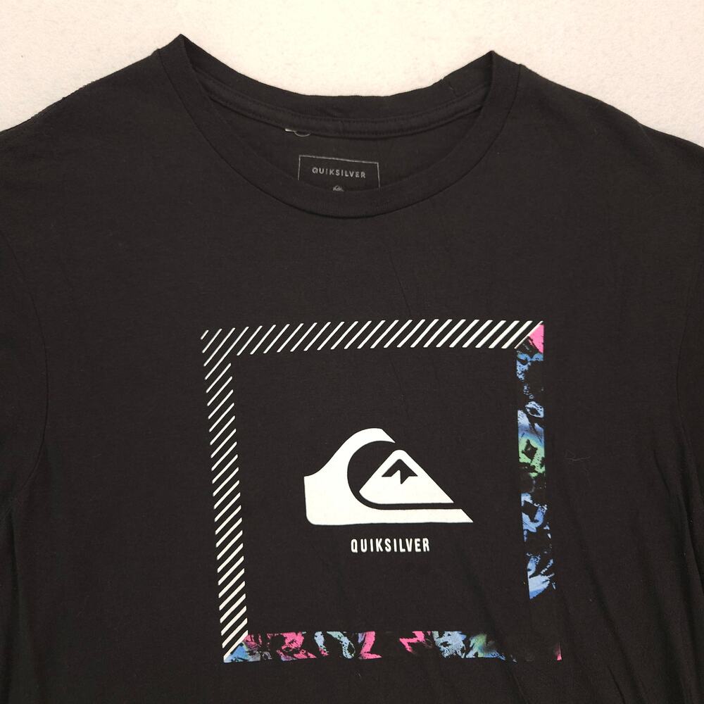 Quiksilver Crew Neck Short Sleeve Graphic T Shirt Mens Size Medium M Black 16982